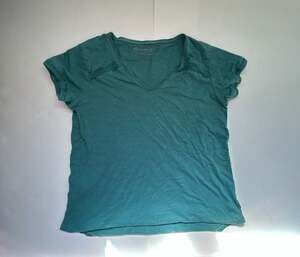 Eddie Bauer V-Neck T-Shirt Size S Teal Crochet Lace Trim Short Sleeve